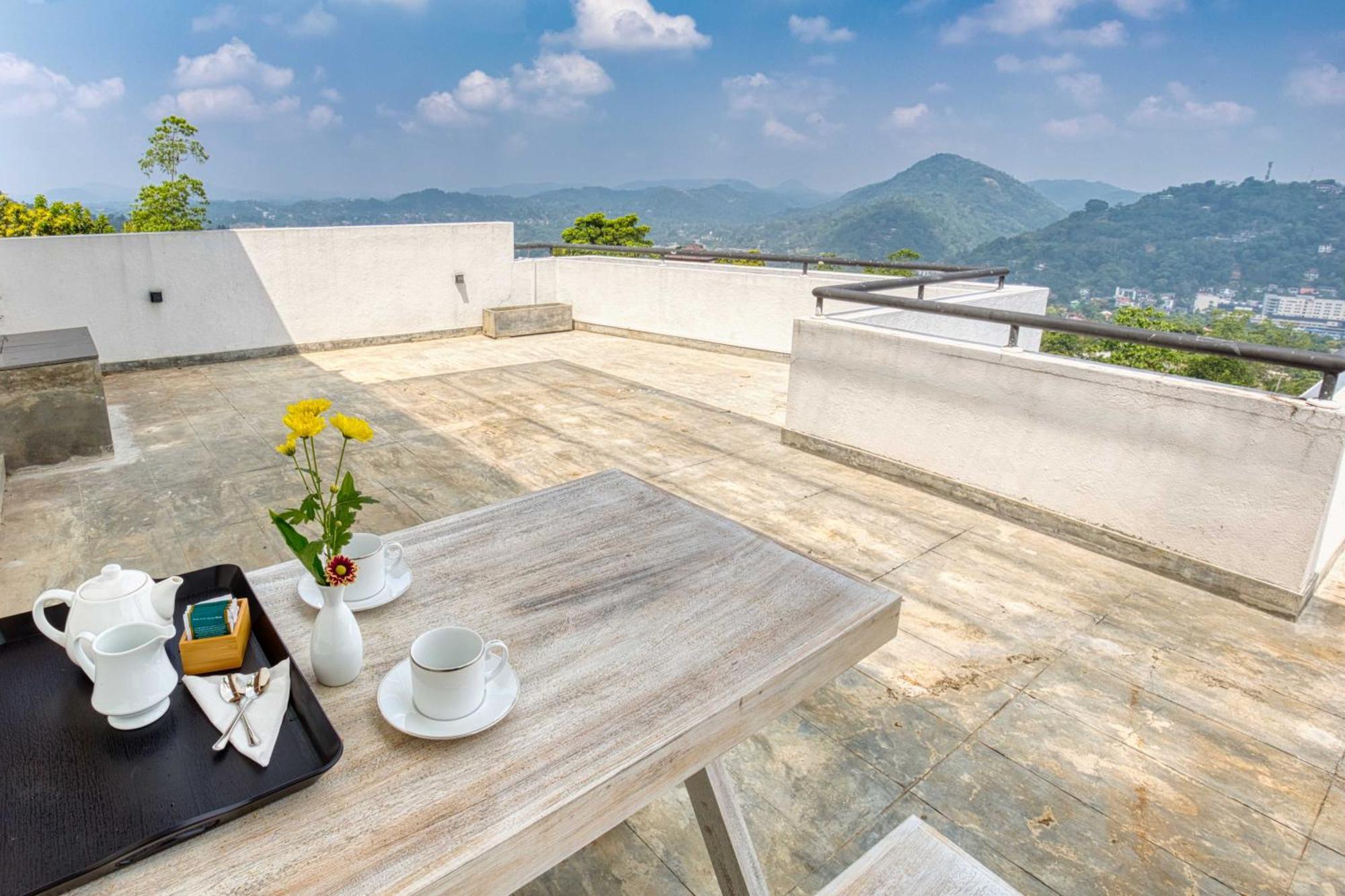 Amandara Hills 康提 外观 照片